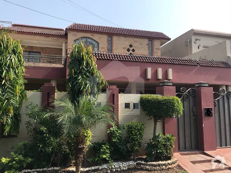 One Kanal House For Sale On Top Location Of Wapda Town Lahore