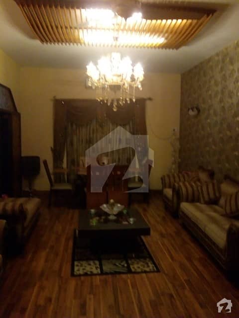 کلفٹن ۔ بلاک 9 کلفٹن کراچی میں 3 کمروں کا 9 مرلہ فلیٹ 2 کروڑ میں برائے فروخت۔