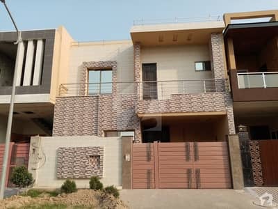 Here Is A Good Opportunity To Live In A Well-Built House Here Is A Good Opportunity To Live In A Well-Built House