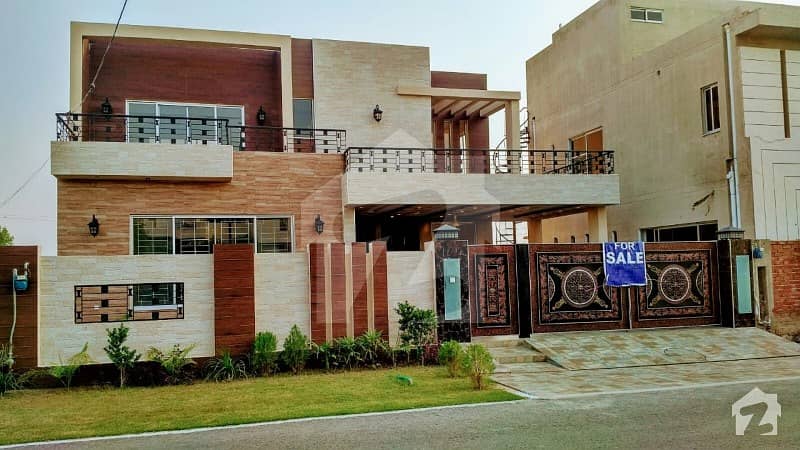 ڈی ایچ اے فیز 8 ڈیفنس (ڈی ایچ اے) لاہور میں 5 کمروں کا 1 کنال مکان 3.8 کروڑ میں برائے فروخت۔