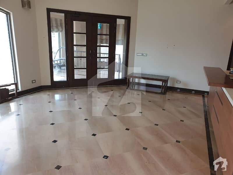 One Kanal Brand New Sepret Gate Upper Portion For Rent In Dha Phase7 Lahore