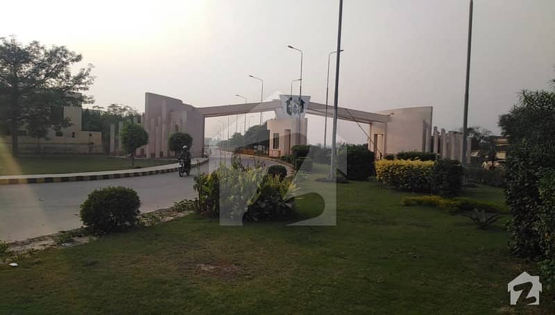 سوئی گیس سوسائٹی فیز 2 سوئی گیس ہاؤسنگ سوسائٹی لاہور میں 1 کنال رہائشی پلاٹ 60 لاکھ میں برائے فروخت۔
