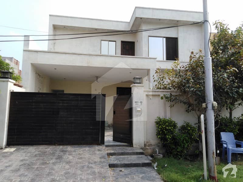 10 Marla House Is Available For Sale In Hassan Villas