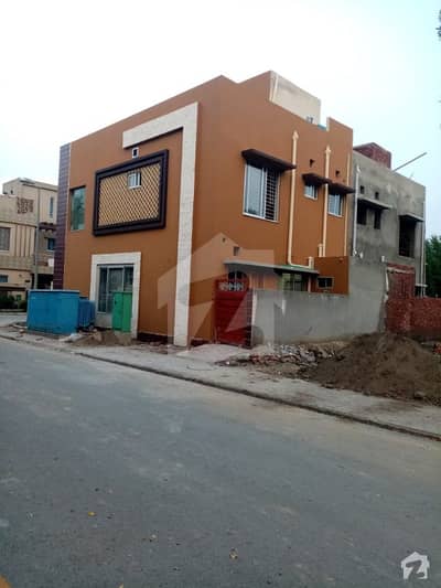 جناح ایونیو بحریہ ٹاؤن لاہور میں 3 کمروں کا 5 مرلہ مکان 1. 25 کروڑ میں برائے فروخت۔