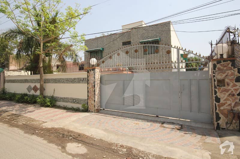 2 Kanal Well Maintained Bungalow Near Mm Alam Road Gulberg Lahore