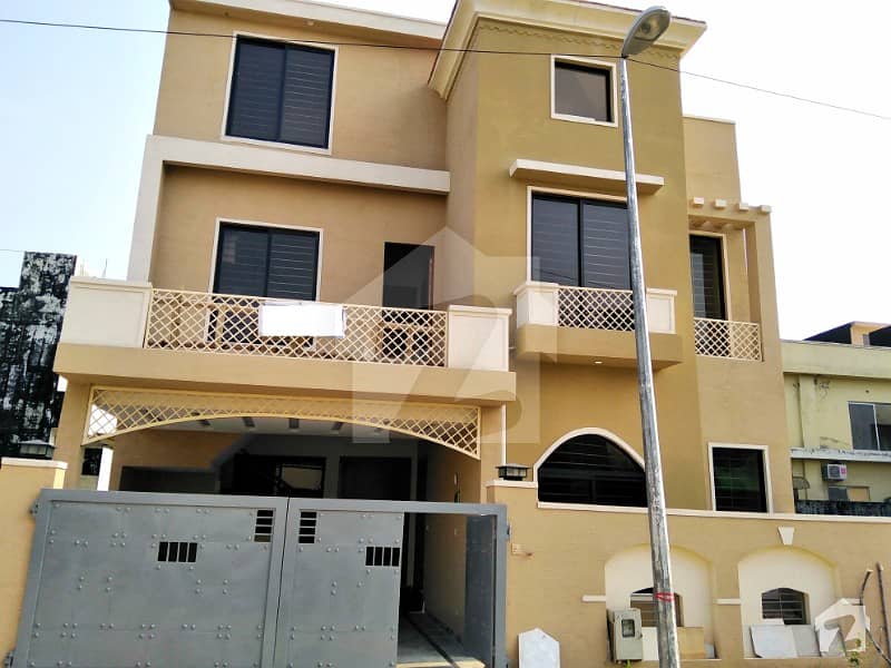 AWESOME BRAND NEW 7 MARLA HOUSE FOR SALE