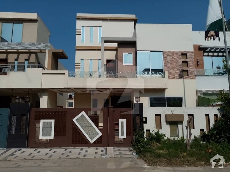 10 Marla House Is Available For Sale In Block Aa - Extension
