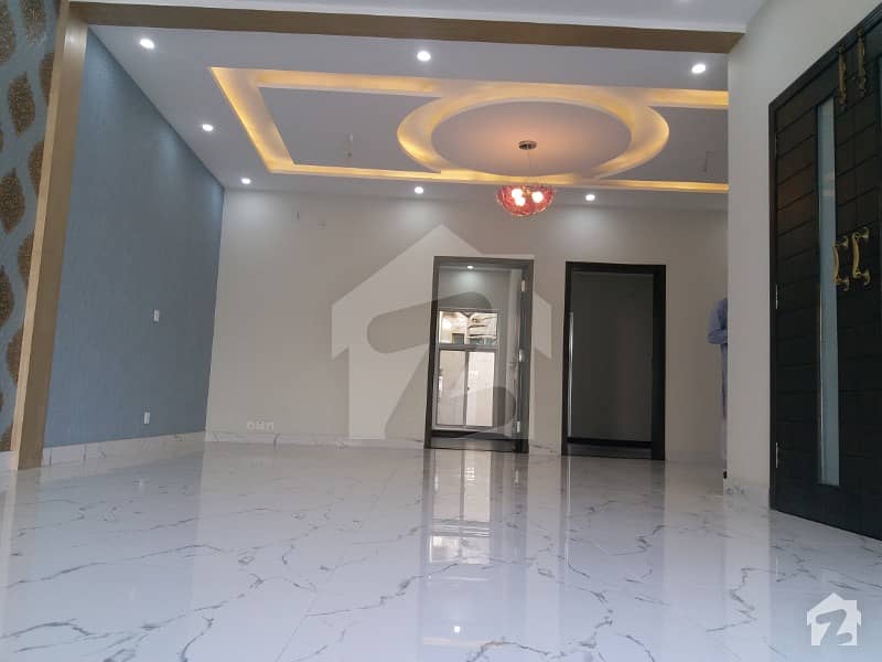 HOT DEAL OF TODAY 10MARLA OWNER BUILD Palace IN STATE LIFE NEAR CENTRAL PARK Lahore Cantt