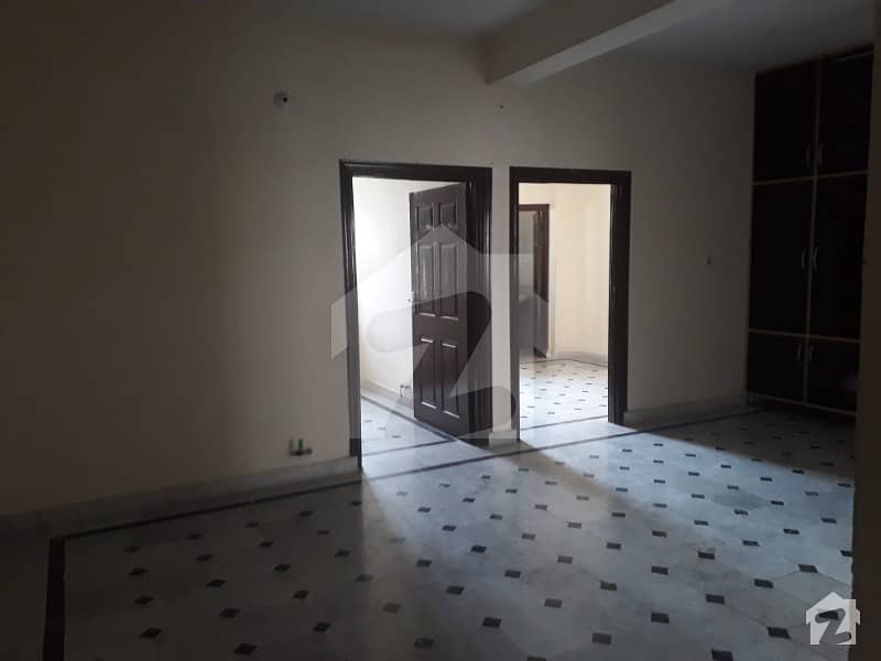 3 Bedrooms Flat For Rent