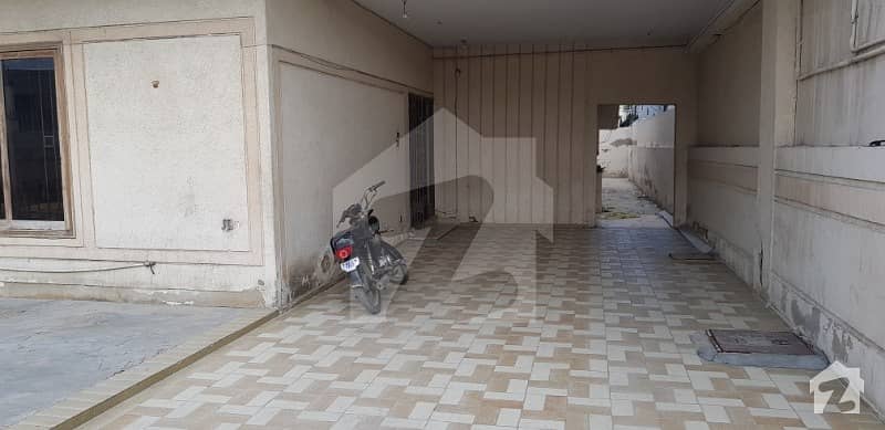 Main Khy E Ittehad Bungalow For Sale At Good Location