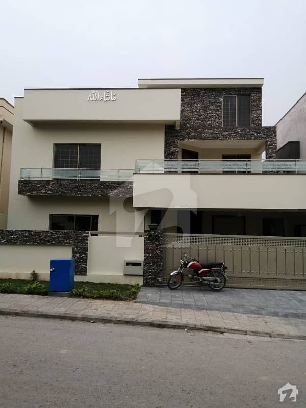 1 Kanal Double Storey House In Sector C For Sale