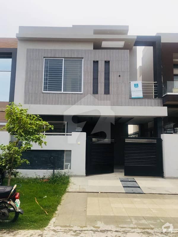 LG Offer Superb 05 Marla Outclass  Brand New  Luxury Bungalow For Sale