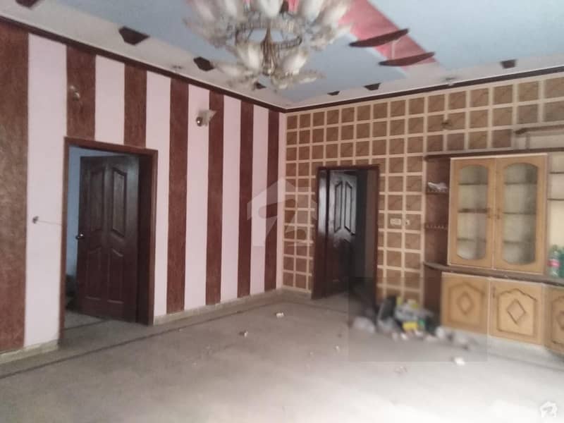 1 Kanal Well Maintained House Is Available For Sale