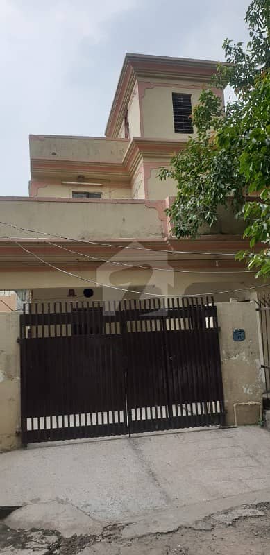 علامہ اقبال ٹاؤن ۔ زینت بلاک علامہ اقبال ٹاؤن لاہور میں 4 کمروں کا 10 مرلہ مکان 1. 5 کروڑ میں برائے فروخت۔