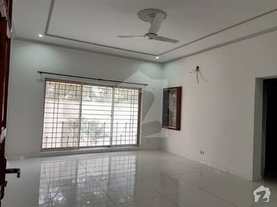 20 Marla lower portion available for rent in State life housing society phase 1 Lahore 20 Marla lower portion available for rent in State life housing society phase 1 Lahore