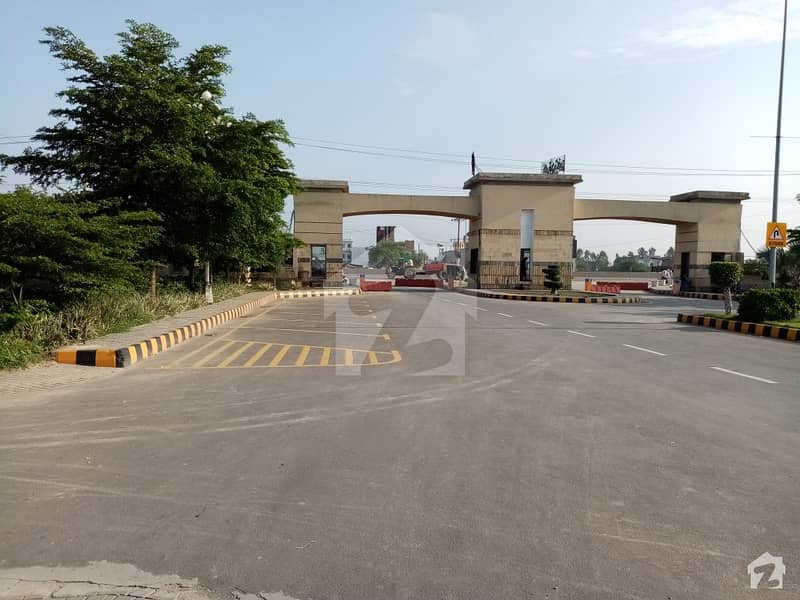 Shop Is Available For Sale Garden Town, Gujranwala ID18647542