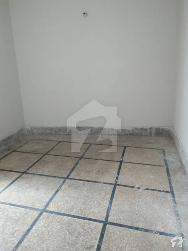 Upper Portion For Rent Habibullah Road, Lahore ID18316561