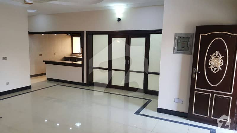 12 Marla Ground portion For rent in G14