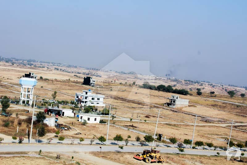 University Town Block C 10 Marla Highted Plot For Sale University Town