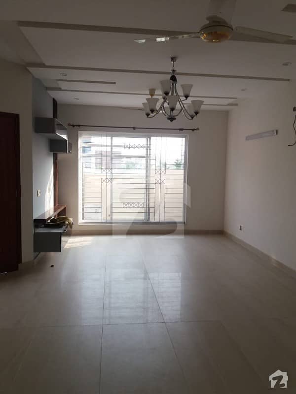 5 Marla Outclass Near Park House For Rent In Low Price