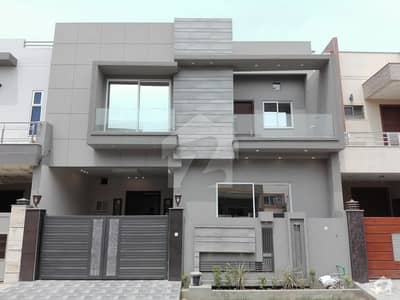 A Beautifully Built House At Good Location A Beautifully Built House At Good Location