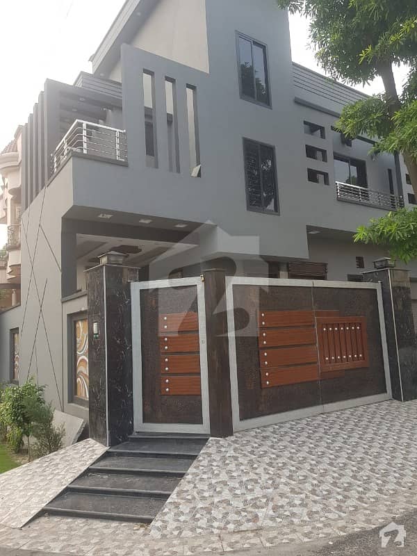 8 Marla Corner House Available for Sale In Wapda Town