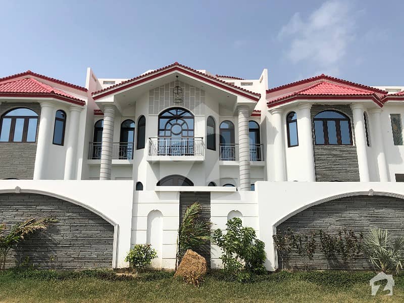 Architect Design Brand New Bungalow 1000 Yard For Rent
