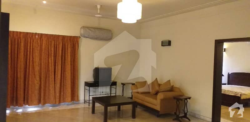ڈی ایچ اے فیز 5 ڈیفنس (ڈی ایچ اے) لاہور میں 5 کمروں کا 2 کنال مکان 8.15 کروڑ میں برائے فروخت۔