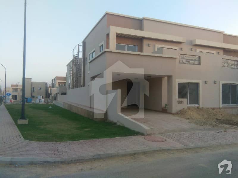 Luxury villa for sale in Bahria Town Karachi