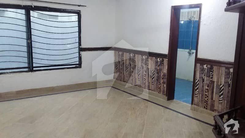 1 KANAL LOWER PORTION FOR RENT IN PUNJAB GOVERNMENT EMPLOYEES HOUSING SOCIETY PHASE 1