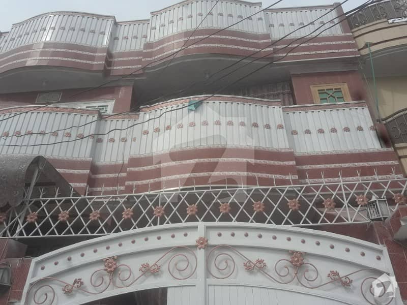 حیات آباد پشاور میں 3 کمروں کا 7 مرلہ بالائی پورشن 33 ہزار میں کرایہ پر دستیاب ہے۔