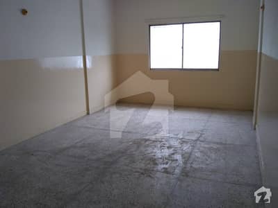 FLAT AVAILABLE FOR RENT 2 BED DRAWING  DINING IN BAHADURABAD