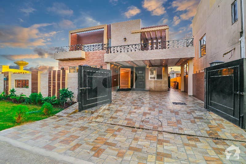 Near Park 1 Kanal Superb Solid Brand New Luxury Bungalow For Sale Near Park 1 Kanal Superb Solid Brand New Luxury Bungalow For Sale
