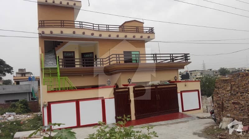 گلستان کالونی راولپنڈی میں 5 کمروں کا 10 مرلہ مکان 1.35 کروڑ میں برائے فروخت۔