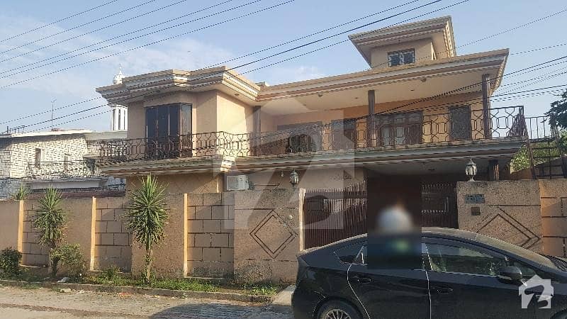 16 Marla Double Unit Five Bed Room Spacious House Behind Caltex Road Near Masjid Commercial Area
