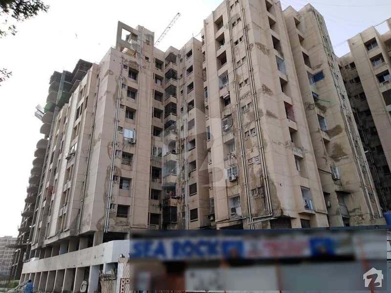 کلفٹن ۔ بلاک 1 کلفٹن کراچی میں 4 کمروں کا 12 مرلہ فلیٹ 1. 6 کروڑ میں برائے فروخت۔