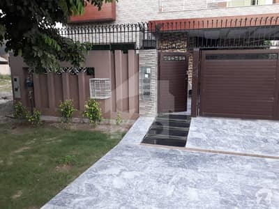 ڈی ایچ اے فیز 8 - بلاک سی ڈی ایچ اے فیز 8 ڈیفنس (ڈی ایچ اے) لاہور میں 5 کمروں کا 10 مرلہ مکان 95 ہزار میں کرایہ پر دستیاب ہے۔ ڈی ایچ اے فیز 8 - بلاک سی ڈی ایچ اے فیز 8 ڈیفنس (ڈی ایچ اے) لاہور میں 5 کمروں کا 10 مرلہ مکان 95 ہزار میں کرایہ پر دستیاب ہے۔