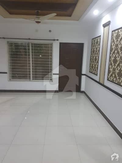 12 MARLA LOWER PORTION FOR RENT IS AVAILABLE ON CANAL BANK ROAD 12 MARLA LOWER PORTION FOR RENT IS AVAILABLE ON CANAL BANK ROAD