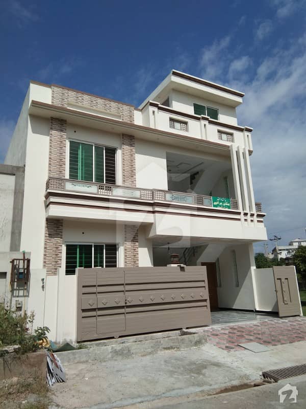 Brand New 7 Marla Double Storey Basement Luxury Lush House For Sale In Cbr Town Islamabad