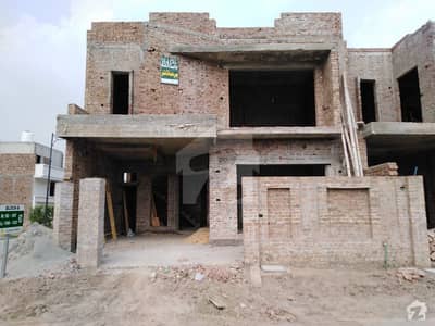 Here Is A Good Opportunity To Live In A Well-Built House Here Is A Good Opportunity To Live In A Well-Built House
