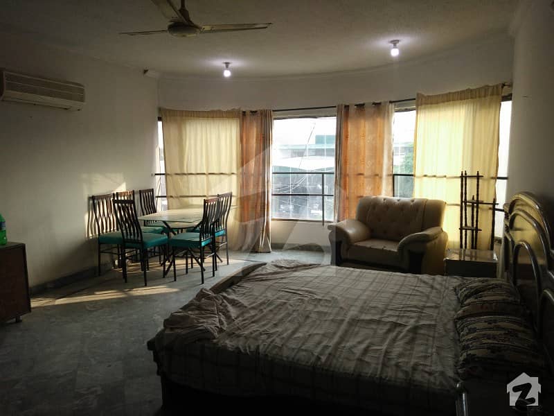 الفلاح ٹاؤن لاہور میں 3 کمروں کا 4 مرلہ بالائی پورشن 17 لاکھ میں کرایہ پر دستیاب ہے۔