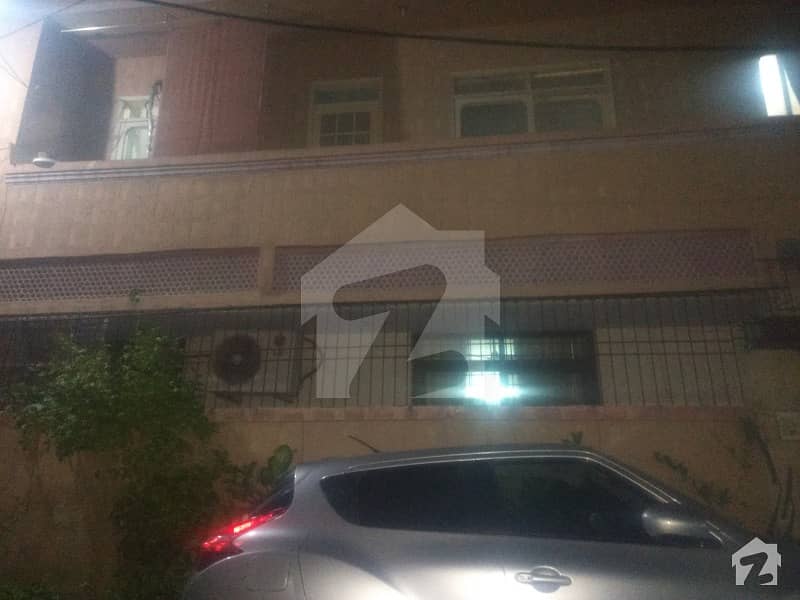 Independent house for rent 140 sqyd G1 Gulshan block13 near Mehran beakry
