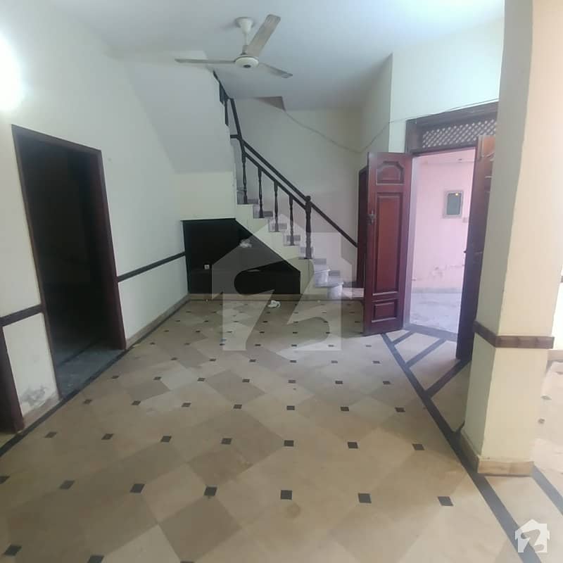 ویلینشیاء ۔ بلاک اے3 ویلینشیاء ہاؤسنگ سوسائٹی لاہور میں 3 کمروں کا 5 مرلہ مکان 42 ہزار میں کرایہ پر دستیاب ہے۔