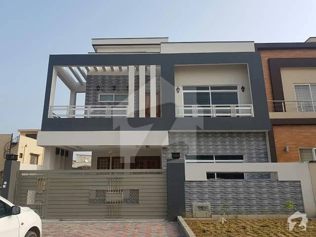 بحریہ ٹاؤن فیز 8 بحریہ ٹاؤن راولپنڈی راولپنڈی میں 5 کمروں کا 10 مرلہ مکان 2.25 کروڑ میں برائے فروخت۔