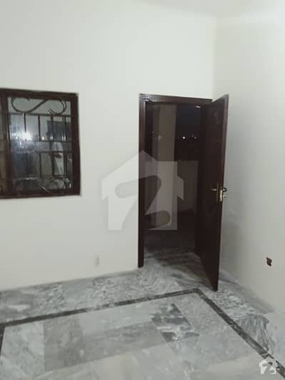 Flat Available For Rent With Gas Flat Available For Rent With Gas