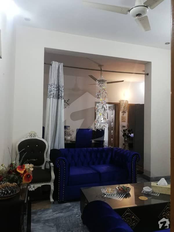 علی پارک کینٹ لاہور میں 6 کمروں کا 5 مرلہ مکان 1.15 کروڑ میں برائے فروخت۔