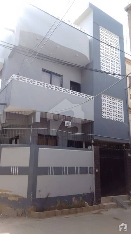80 Sq Yd House For Sale  In Johar Block 12