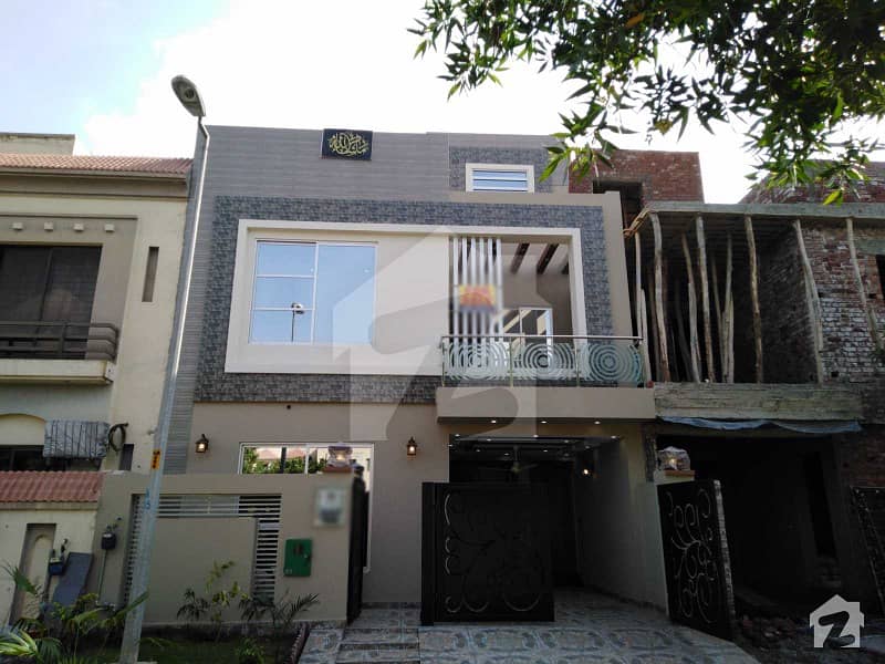 5 Marla Facing Park Brand New House For Sale In AA Block Sector D