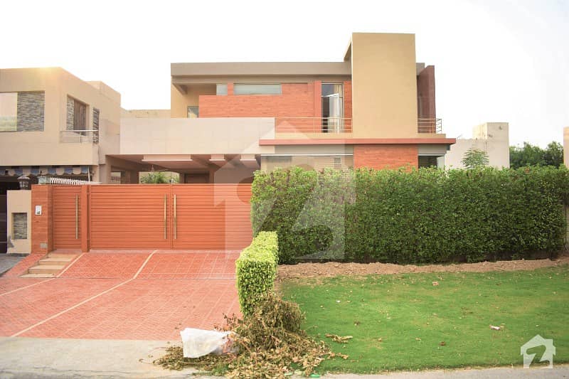 ڈی ایچ اے فیز 5 ڈیفنس (ڈی ایچ اے) لاہور میں 5 کمروں کا 1 کنال مکان 1.95 لاکھ میں کرایہ پر دستیاب ہے۔