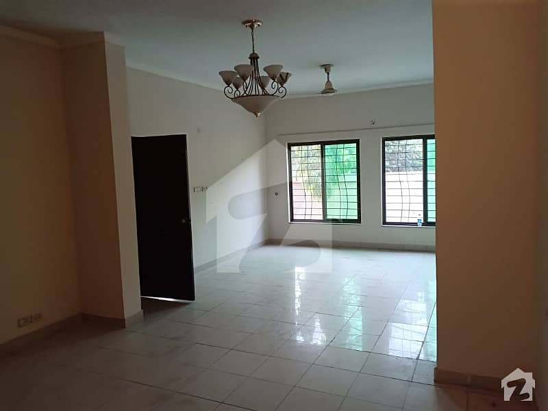 3 Bedrooms Corner House For Sale Located In Sector E Askari 10 Lahore Cantt